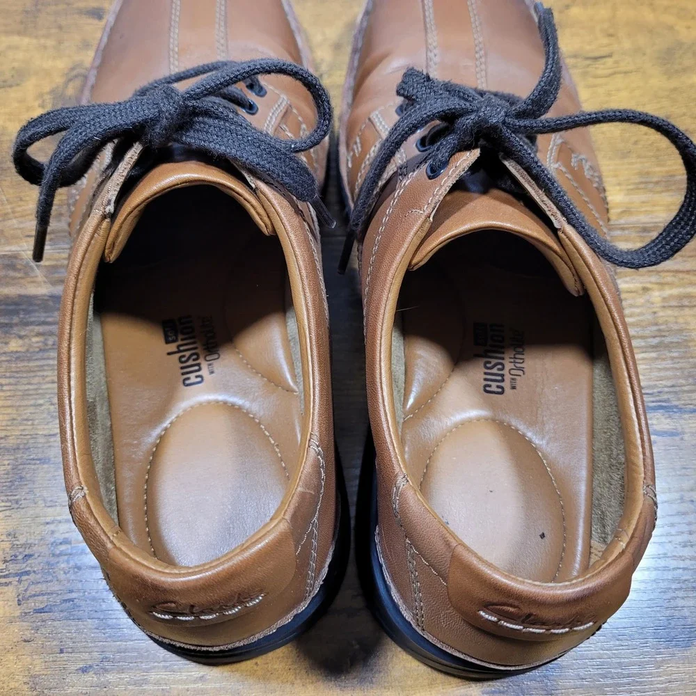 Clarks minor scuffs